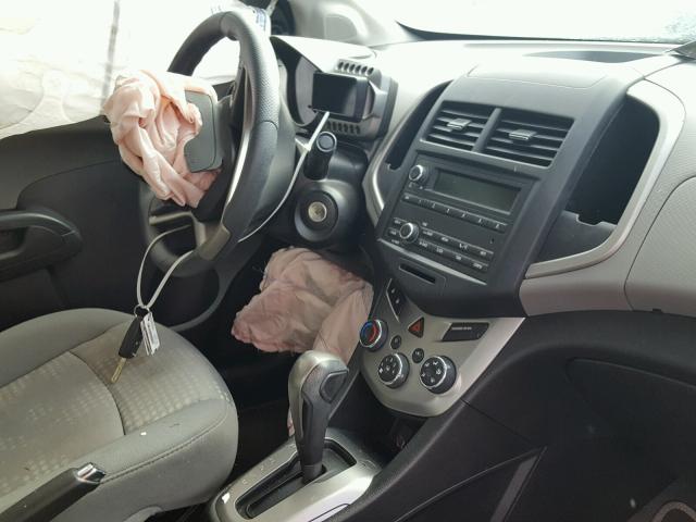 1G1JA5SH8F4179142 - 2015 CHEVROLET SONIC LS 白色 照片 9