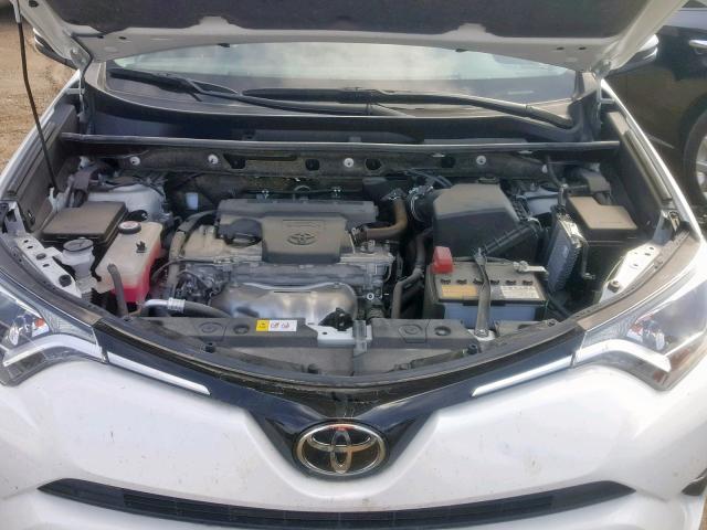 JTMRFREVXJJ718004 - 2018 TOYOTA RAV4 ADVEN WHITE photo 7