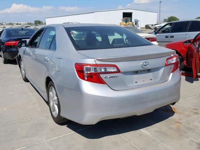 4T1BF1FK5CU066798 - 2012 TOYOTA CAMRY BASE SILVER photo 3