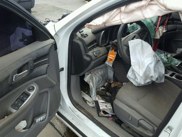 1G11B5SL3FF160875 - 2015 CHEVROLET MALIBU LS 白色 照片 9