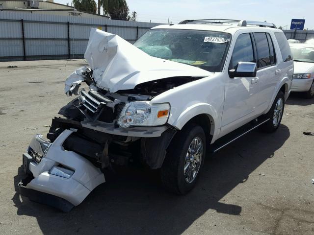 1FMEU7FE9AUA61567 - 2010 FORD EXPLORER L WHITE photo 2