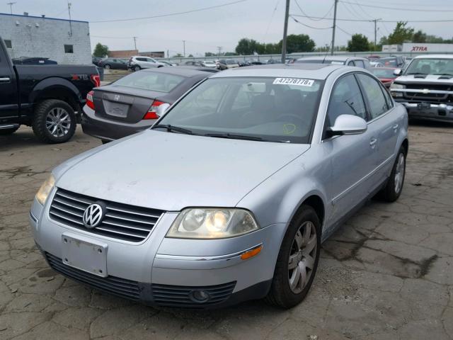 WVWAD63BX5E021702 - 2005 VOLKSWAGEN PASSAT GLS SILVER photo 2