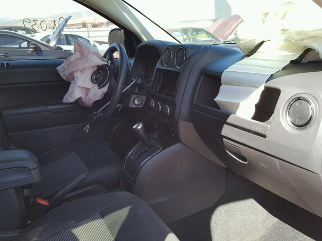 1C4NJDBB9CD662360 - 2012 JEEP COMPASS SP 白色 照片 5