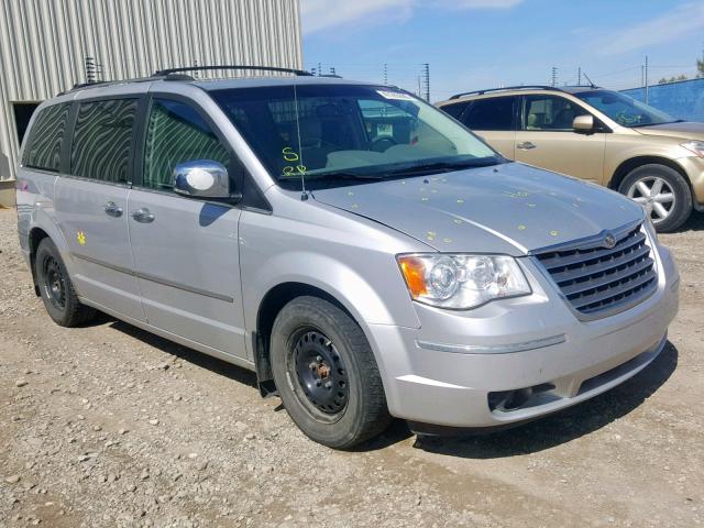 2A8HR64X78R700935 - 2008 CHRYSLER TOWN & COU SILVER photo 1