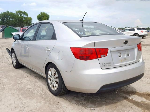 KNAFU4A20A5817542 - 2010 KIA FORTE EX SILVER photo 3