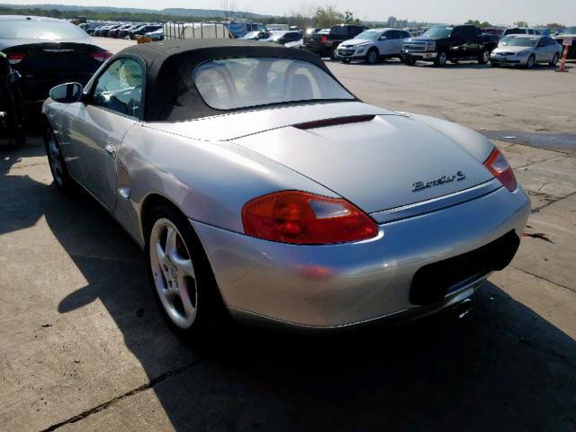 WP0CB2986YU663492 - 2000 PORSCHE BOXSTER S SILVER photo 3