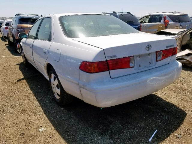 JT2BG22K4Y0383315 - 2000 TOYOTA CAMRY CE WHITE photo 3