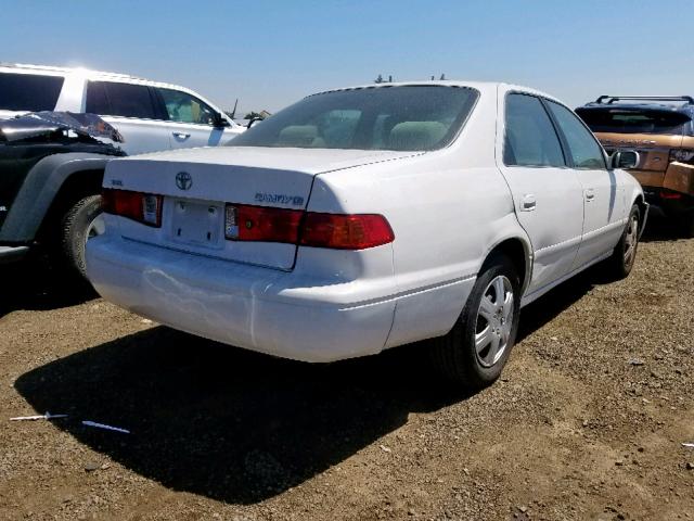 JT2BG22K4Y0383315 - 2000 TOYOTA CAMRY CE WHITE photo 4