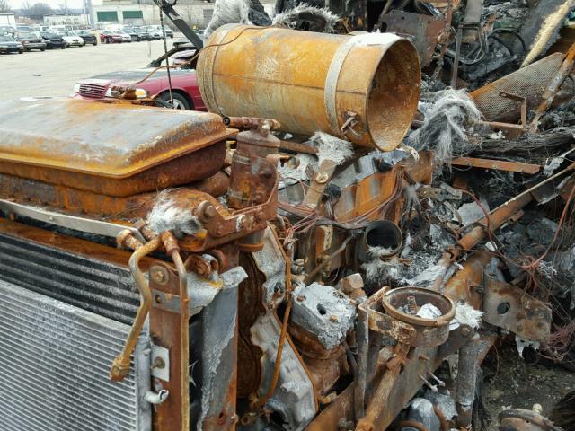 1XKADB9X16J107697 - 2006 KENWORTH CONSTRUCTI BURN photo 7