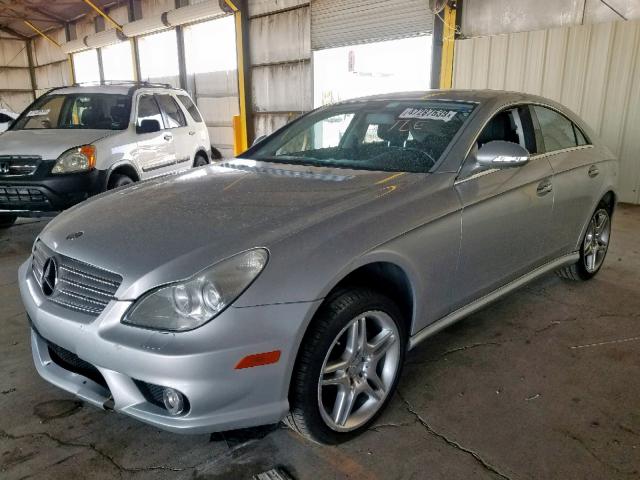 WDDDJ72X07A110509 - 2007 MERCEDES-BENZ CLS 550 SILVER photo 2