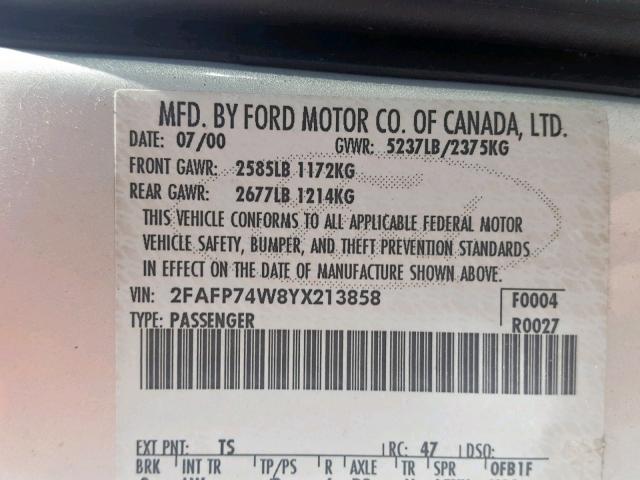 2FAFP74W8YX213858 - 2000 FORD CROWN VICT SILVER photo 10