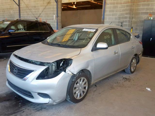 3N1CN7AP8CL803006 - 2012 NISSAN VERSA S SILVER photo 2