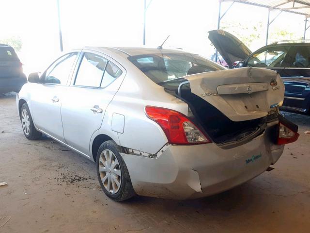 3N1CN7AP8CL803006 - 2012 NISSAN VERSA S SILVER photo 3