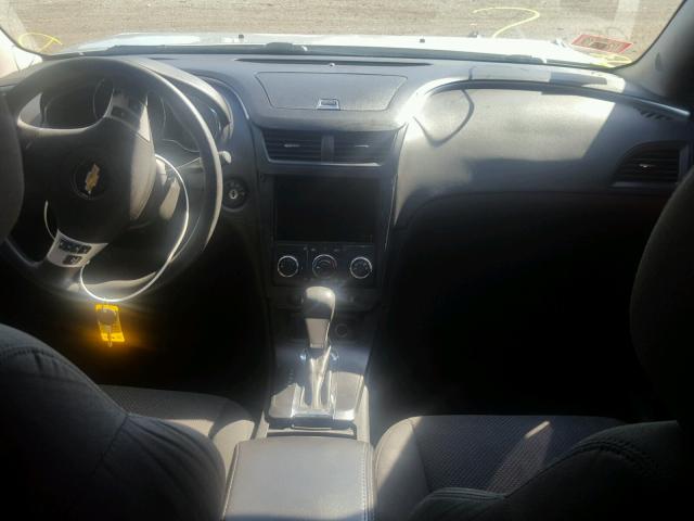 1G1ZC5EU8CF359887 - 2012 CHEVROLET MALIBU 1LT SILVER photo 9