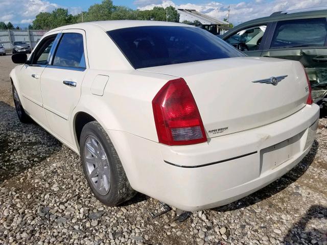 2C3JA53G75H583441 - 2005 CHRYSLER 300 TOURIN WHITE photo 3