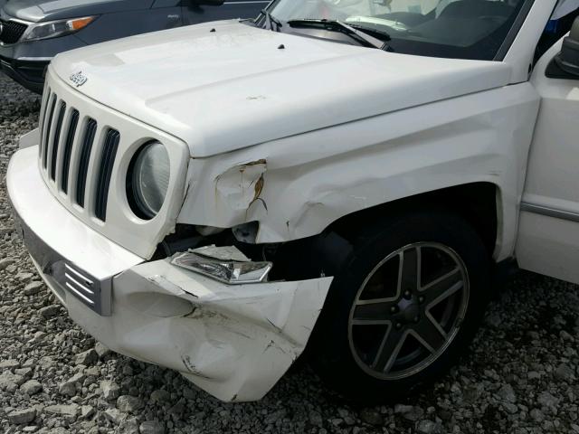 1J8FT48B09D220090 - 2009 JEEP PATRIOT LI WHITE photo 9