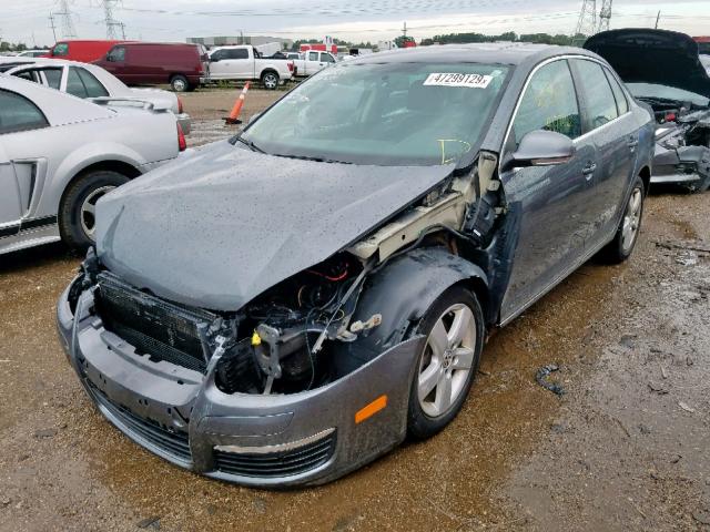 3VWRZ71K29M140810 - 2009 VOLKSWAGEN JETTA SE GRAY photo 2