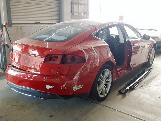 5YJSA1CG3DFP22865 - 2013 TESLA MODEL S RED photo 4