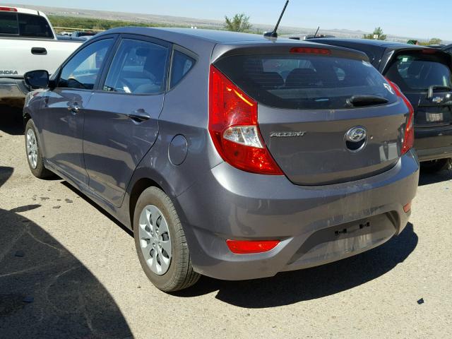 KMHCT5AE4GU266521 - 2016 HYUNDAI ACCENT SE GRAY photo 3