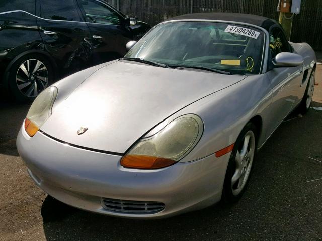 WP0CA2981WU625698 - 1998 PORSCHE BOXSTER SILVER photo 2