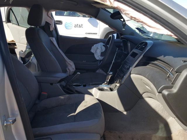 1G11B5SL5FF169142 - 2015 CHEVROLET MALIBU LS 银色 照片 5