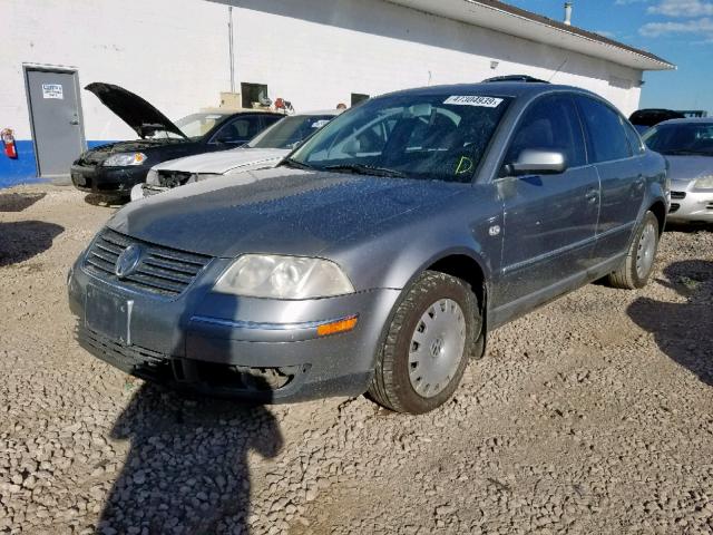 WVWMD63B84E125777 - 2004 VOLKSWAGEN PASSAT GL GRAY photo 2