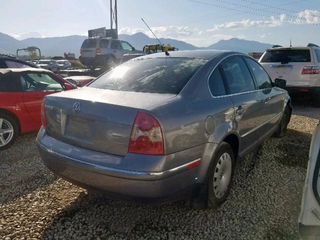 WVWMD63B84E125777 - 2004 VOLKSWAGEN PASSAT GL GRAY photo 4