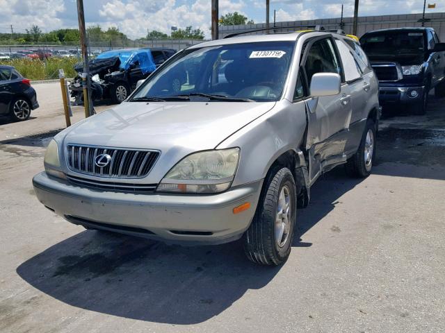 JTJHF10U520257763 - 2002 LEXUS RX 300 SILVER photo 2