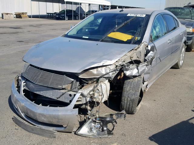 1G8ZS57N37F232819 - 2007 SATURN AURA XE SILVER photo 2