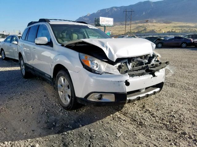 4S4BRDKC8B2372945 - 2011 SUBARU OUTBACK 3. WHITE photo 1