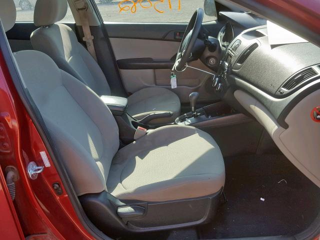 KNAFU4A2XA5862634 - 2010 KIA FORTE EX RED photo 5