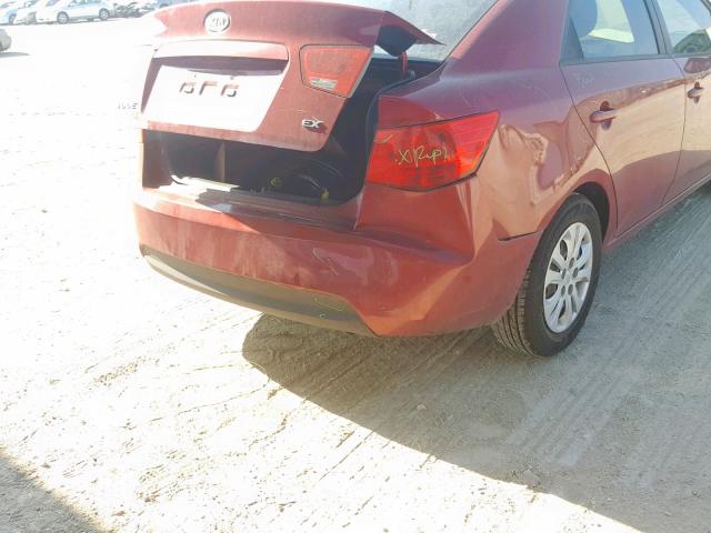 KNAFU4A2XA5862634 - 2010 KIA FORTE EX RED photo 9