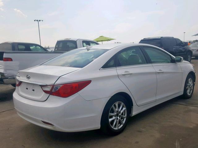 5NPEB4AC6DH778845 - 2013 HYUNDAI SONATA GLS WHITE photo 4