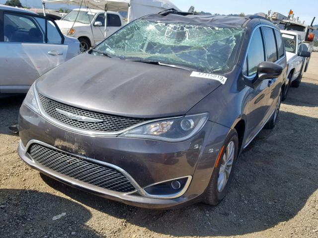 2C4RC1BG6HR642125 - 2017 CHRYSLER PACIFICA T CHARCOAL photo 2