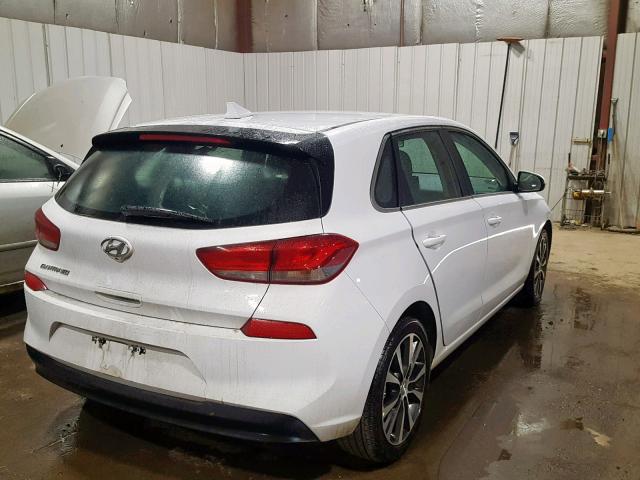 KMHH35LE3KU090945 - 2019 HYUNDAI ELANTRA GT WHITE photo 4