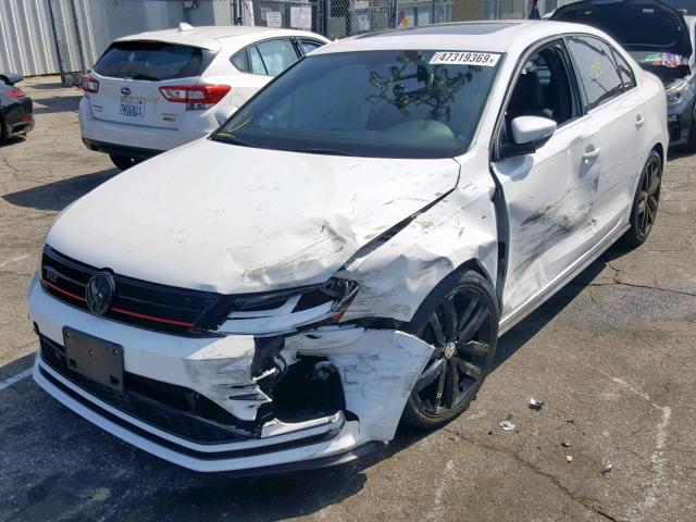 3VW4T7AJ6JM213572 - 2018 VOLKSWAGEN JETTA GLI WHITE photo 2