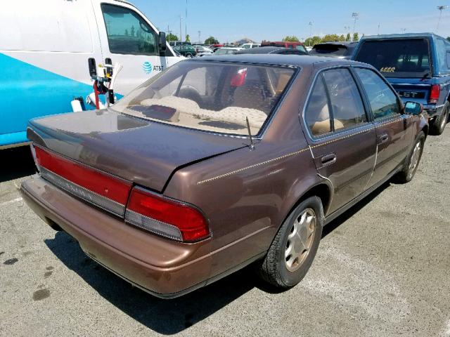 JN1HJ01F4NT008565 - 1992 NISSAN MAXIMA GXE BROWN photo 4