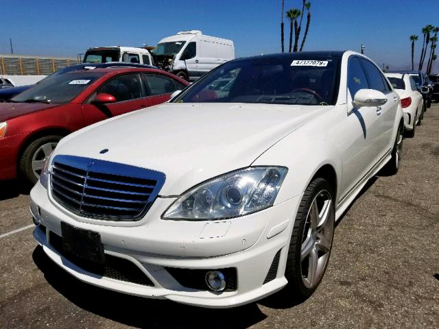 WDDNG71X18A165752 - 2008 MERCEDES-BENZ S 550 WHITE photo 2