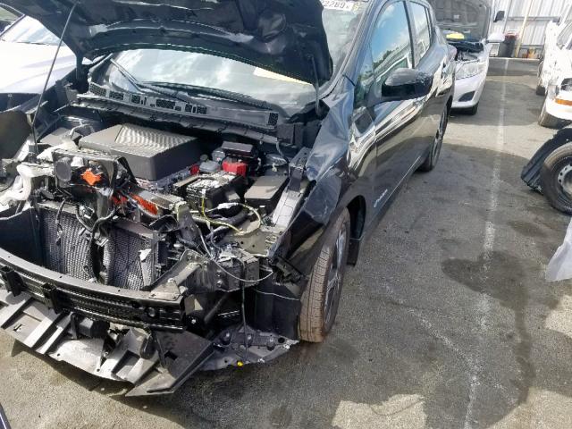 1N4AZ1CP0JC316853 - 2018 NISSAN LEAF S BLACK photo 2