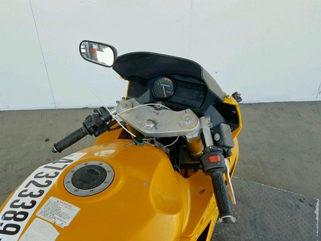 KM4MJ527181603483 - 2008 HYOSUNG GT250 YELLOW photo 5