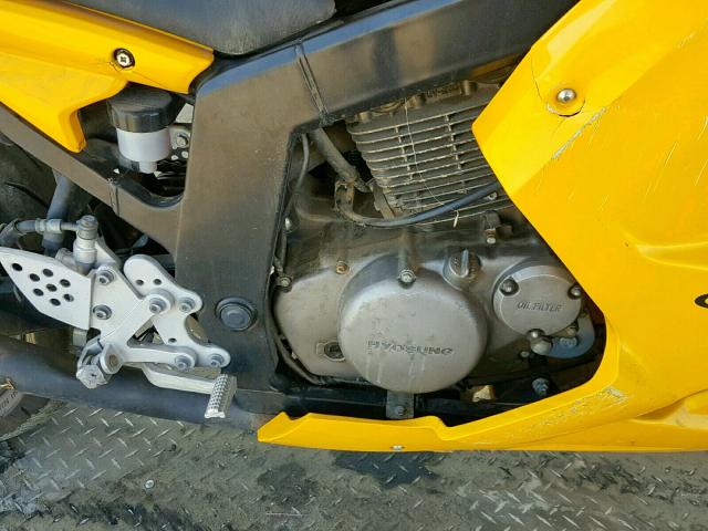 KM4MJ527181603483 - 2008 HYOSUNG GT250 YELLOW photo 7