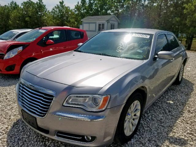 2C3CCAAG2DH741343 - 2013 CHRYSLER 300 SILVER photo 2