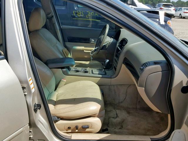 1LNHM86S05Y612444 - 2005 LINCOLN LS ბეჟი ფოტო 5