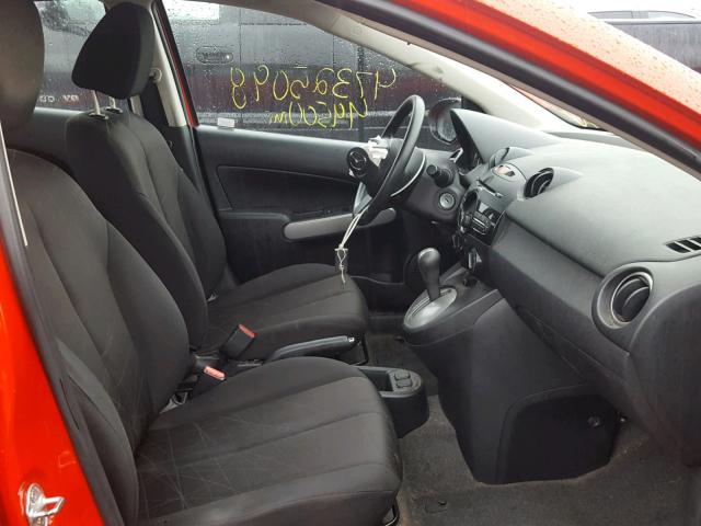 JM1DE1KY6C0151327 - 2012 MAZDA MAZDA2 RED photo 5