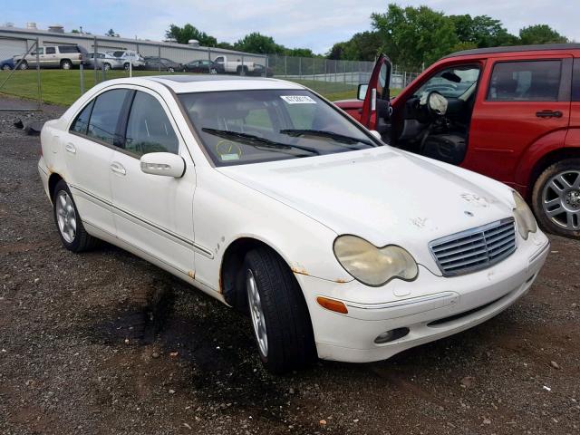 WDBRF61J42F163085 - 2002 MERCEDES-BENZ C 240 WHITE photo 1