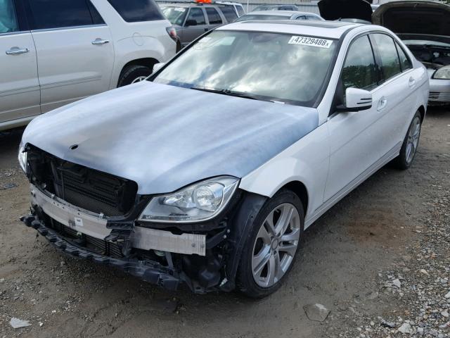 WDDGF4HB0DA765404 - 2013 MERCEDES-BENZ C 250 WHITE photo 2