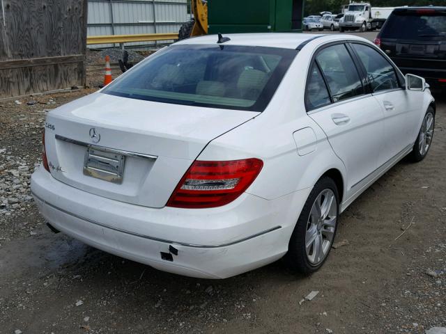 WDDGF4HB0DA765404 - 2013 MERCEDES-BENZ C 250 WHITE photo 4