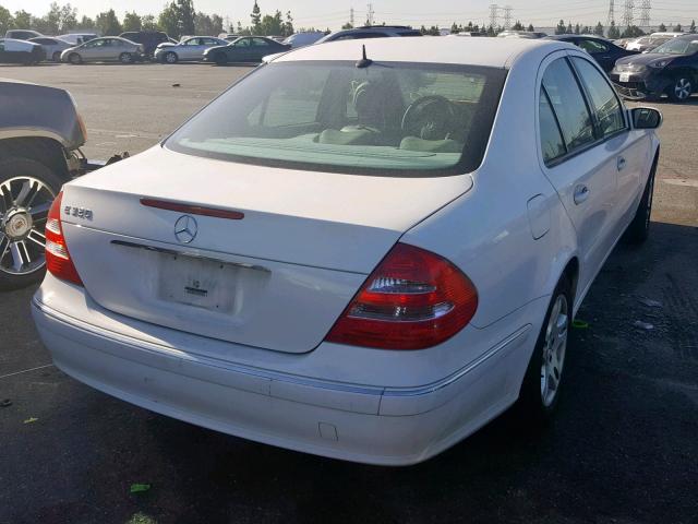 WDBUF65J14A485705 - 2004 MERCEDES-BENZ E 320 WHITE photo 4