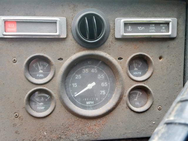 1FDXR82A0HVA42686 - 1987 FORD N-SERIES L SILVER photo 8