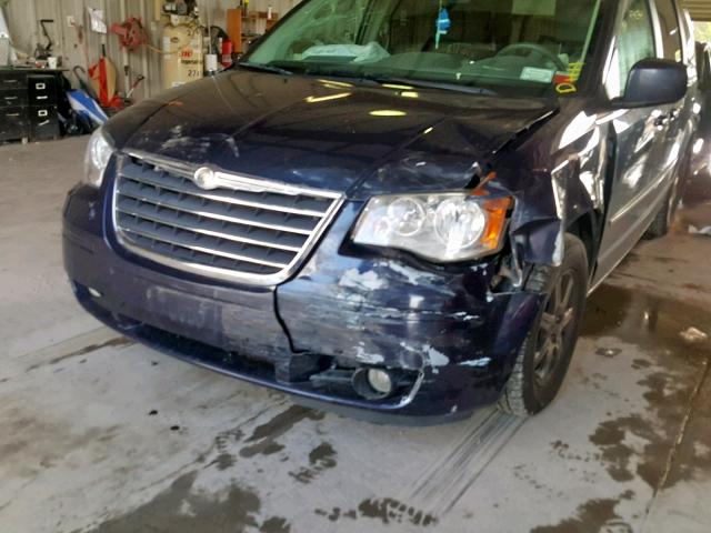 2A8HR54189R572860 - 2009 CHRYSLER TOWN & COU BLUE photo 9